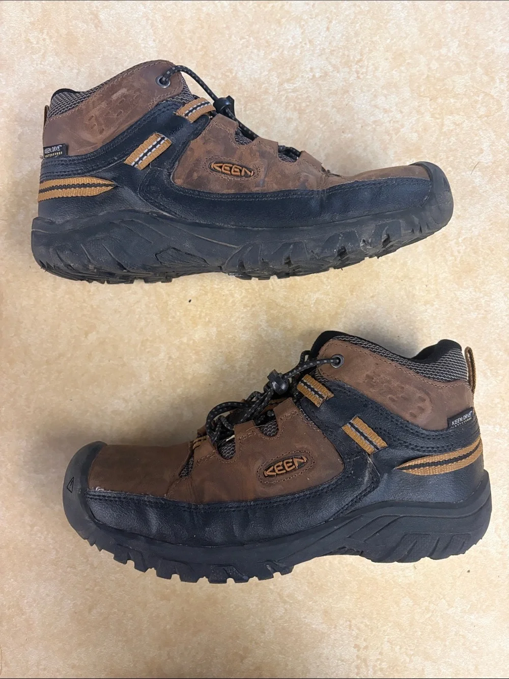 Keen Brown and Black Men’s Chukka Boots
